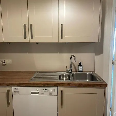 Uniek Op De Zeedijk Met Parking Apartment Ostende